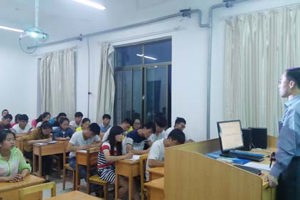 【系部动态】车辆工程系学生党支部举行入党积极分子教育大会