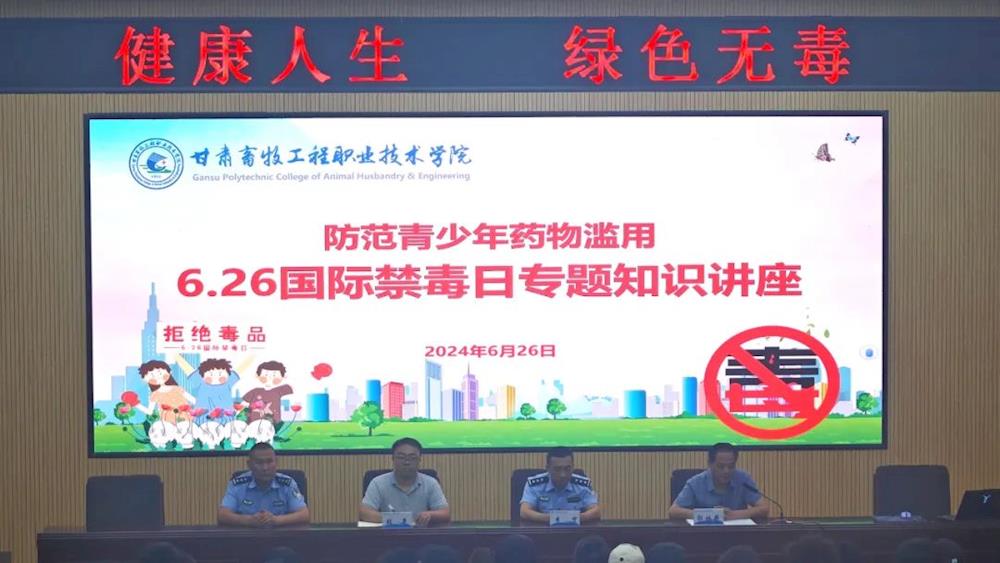 1606cea62cc14910a0f7a382e7fb79db.jpg