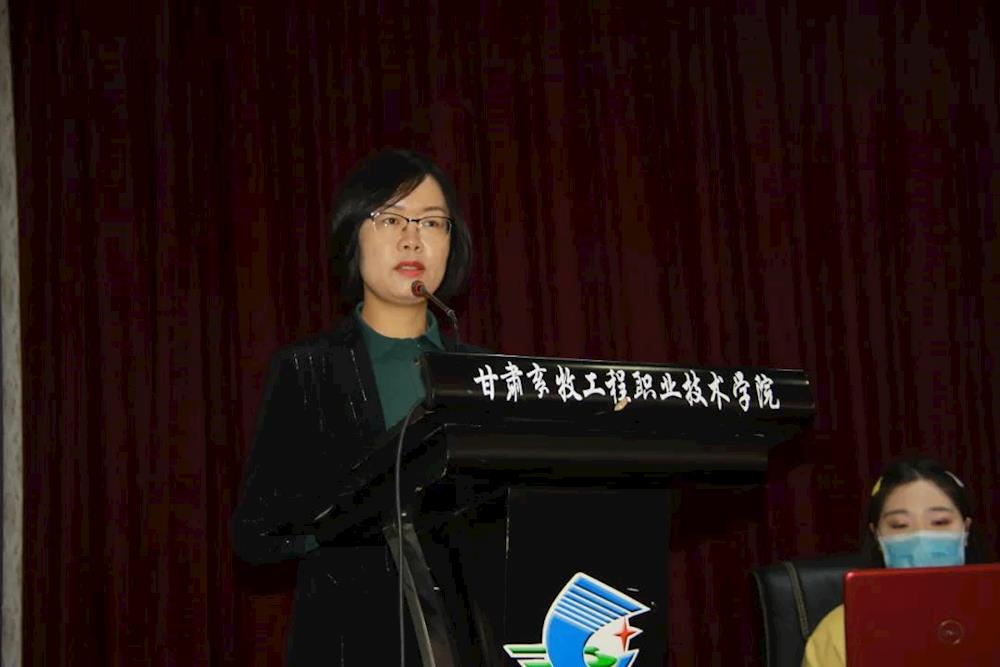 4bf7a40162d648cabb4ecea5220bc4cb.jpg