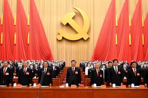 学校组织师生集中收听收看党的二十大开幕盛况