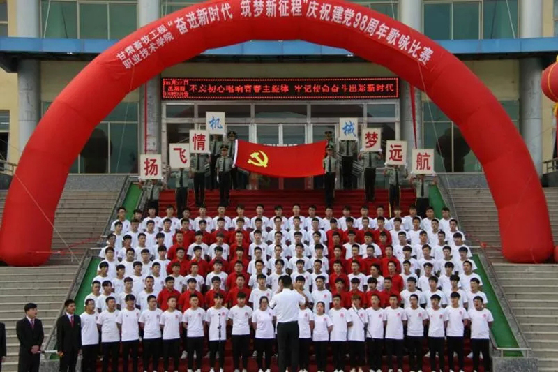 84f565ab38bf4e1aa37041d247d3652b.jpg